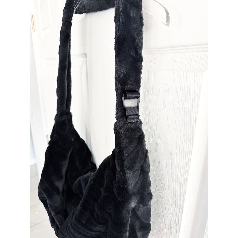 Nike Sportswear Black Faux Fur Slouchy Hobo Bag Oversized Y2K Shoulder Crossbody - Picture 5 of 11